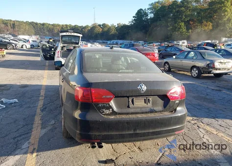 2014 Volkswagen Jetta 1.8T Se z USA, uszkodzony, nr VIN 3VWD07AJ1EM289103